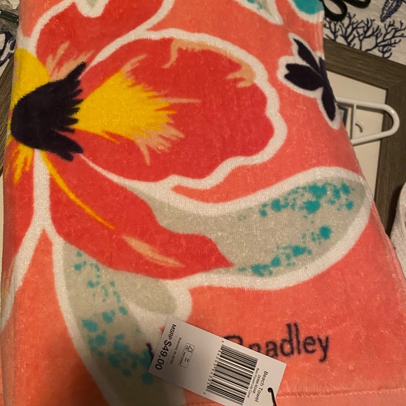 Vera Bradley beach towel - Picture 5 of 5